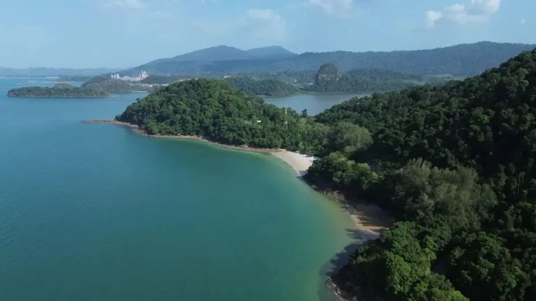 Pesona Pantai dan Pulau Malaysia yang Cantik: Menjelajahi Keindahan Alam Tropis