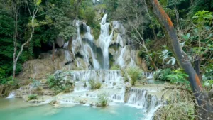 Pesona Air Terjun Kuang Si: Kecantikan Alam Luang Prabang