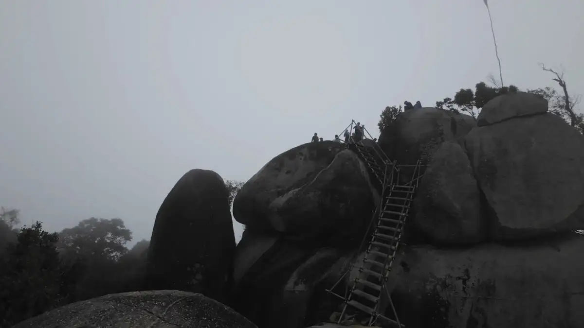 Eksplorasi Keunikan Gunung Datuk Puncak Tertinggi di Daerah Rembau