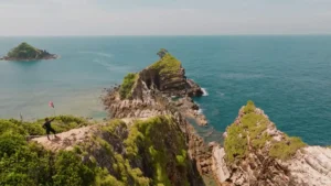 Pulau Kapas Island Resort: Nikmati penginapan mewah atau berkhemah di tengah keindahan semula jadi pulau. Pelbagai pilihan untuk semua jenis pelancong!