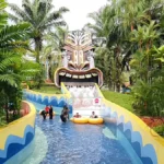 Nikmati keseronokan air di Melaka Water Parks! Dari gelongsor menarik hingga pengalaman santai, taman air ini pasti memuaskan kehausan hiburan anda! 🌊🎢