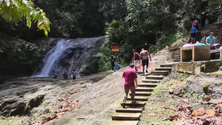Ulu Yam Waterfall: Eksotisme Semula Jadi yang Menakjubkan