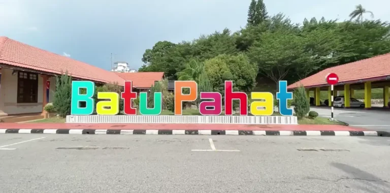 Tempat Menarik di Batu Pahat: Bandar ini penuh dengan keunikan budaya, keindahan alam, dan tarikan hiburan yang menarik untuk semua jenis pelancong.