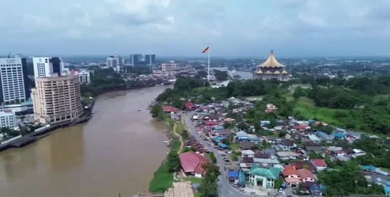 tempat menarik di Sarawak